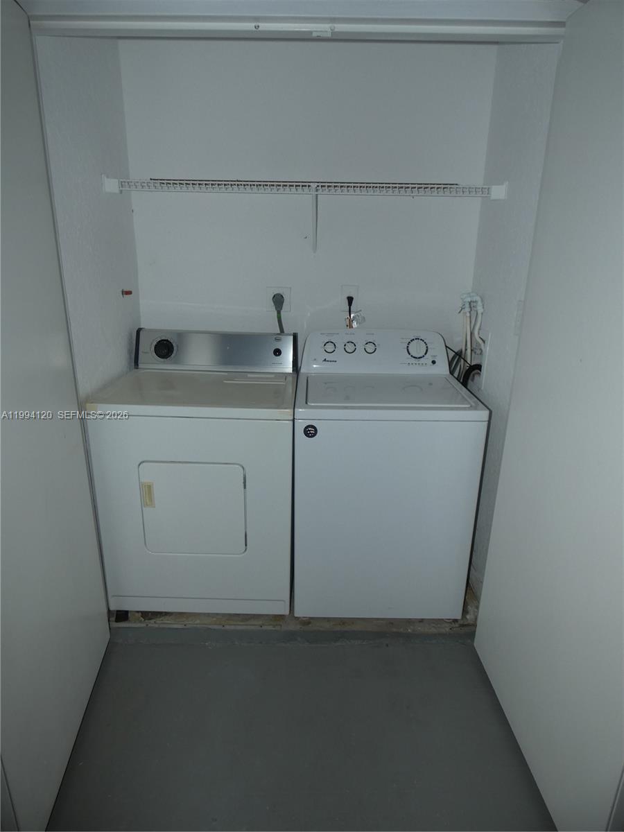 LAKEVIEW CLUB CONDO - Residential Lease