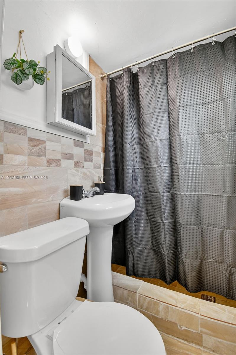 IRONS MANOR 5TH ADDN - Residential