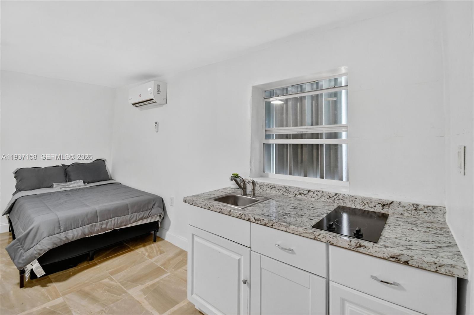 IRONS MANOR 5TH ADDN - Residential