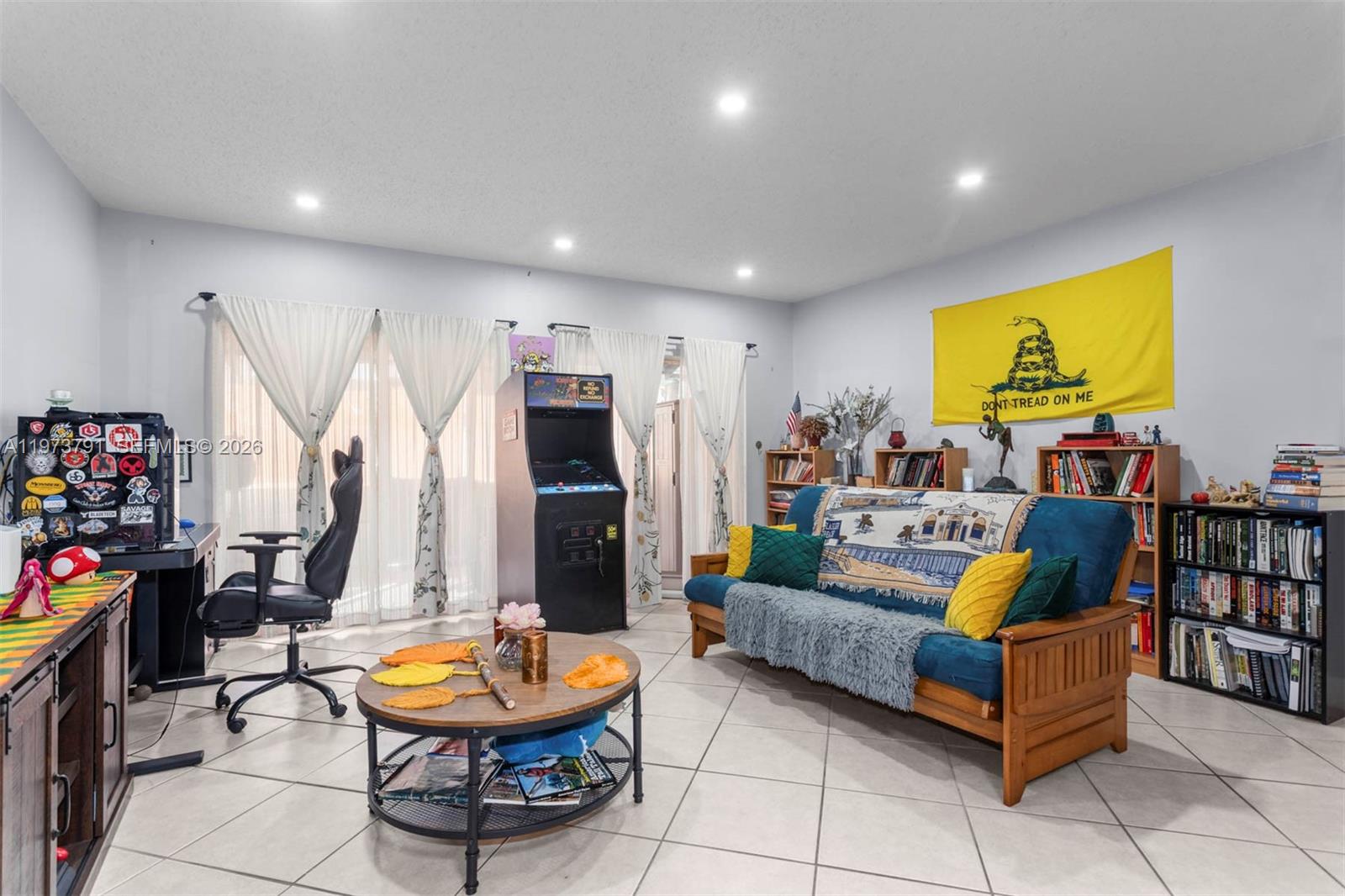 CENTRE COURT CONDO - Residential