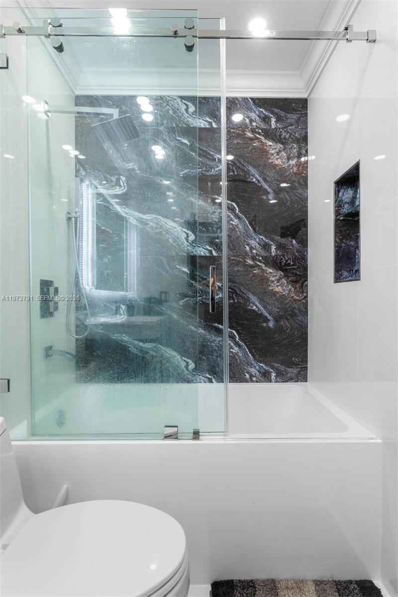 CENTRE COURT CONDO - Residential