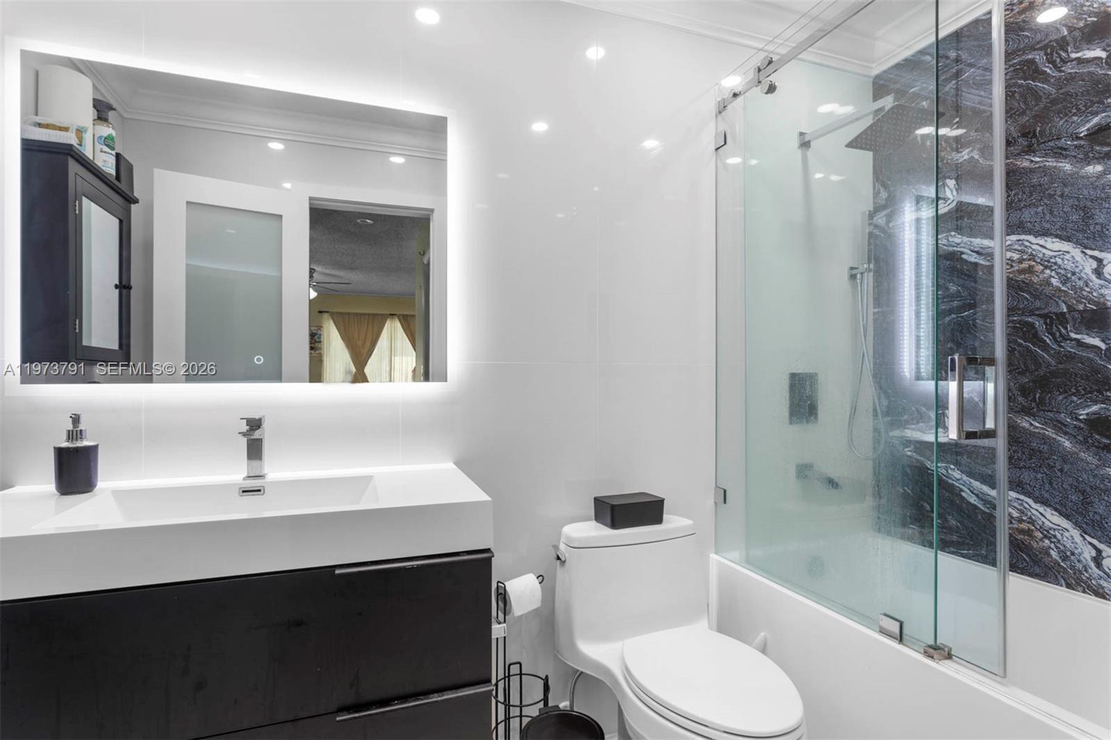 CENTRE COURT CONDO - Residential