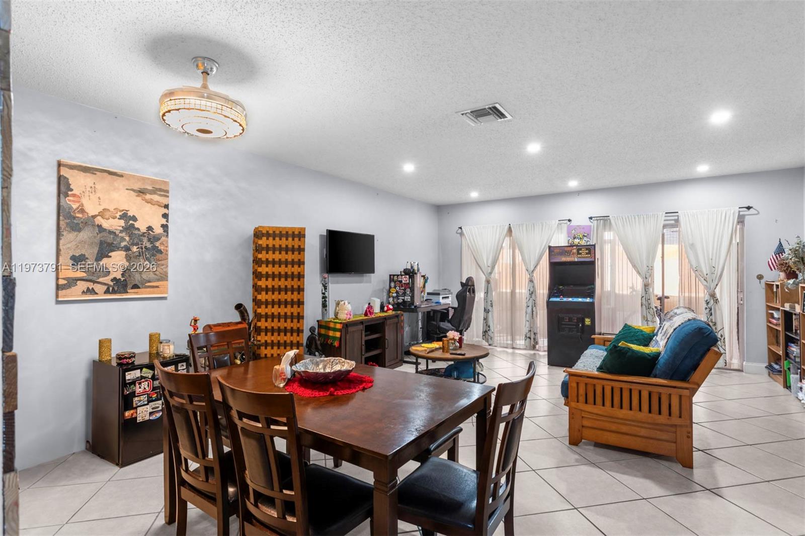 CENTRE COURT CONDO - Residential