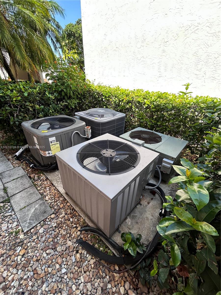 TAMARAC GARDENS CONDOMINI - Residential