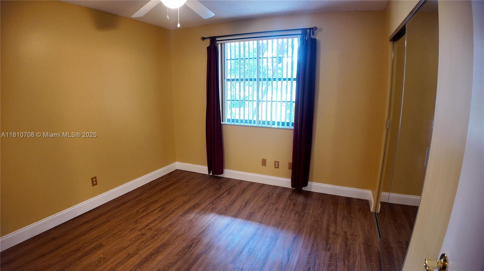 TAMARAC GARDENS CONDOMINI - Residential