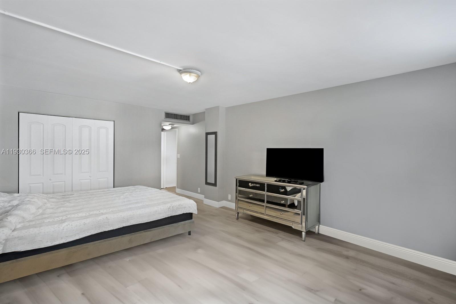 LAKE POINT TOWER CONDOMIN - Residential Lease