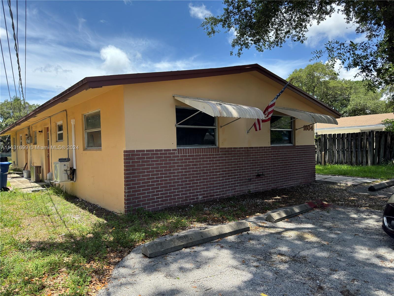OSCEOLA PARK - Residential Income