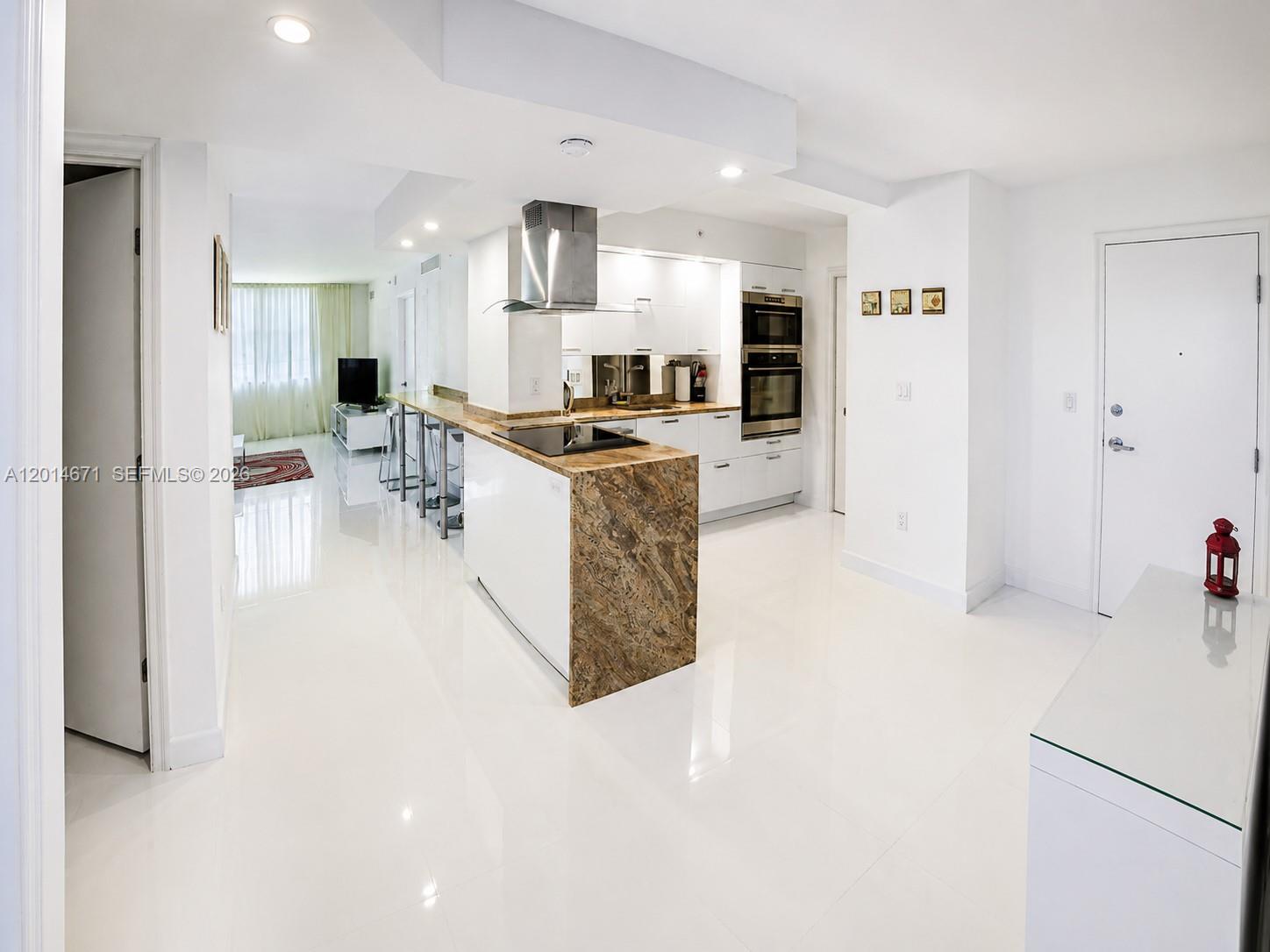 THE COLLINS CONDO - Residential Lease