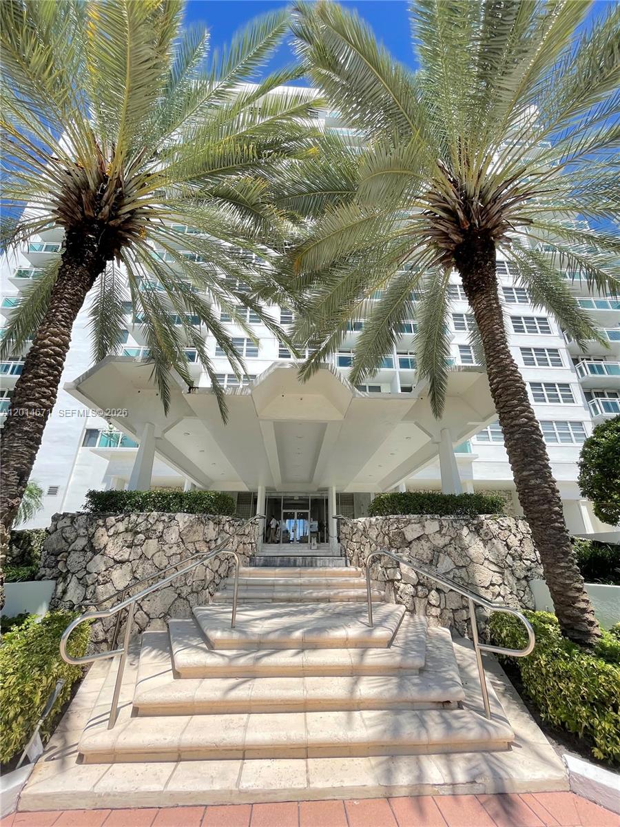 6917 Collins Ave 614