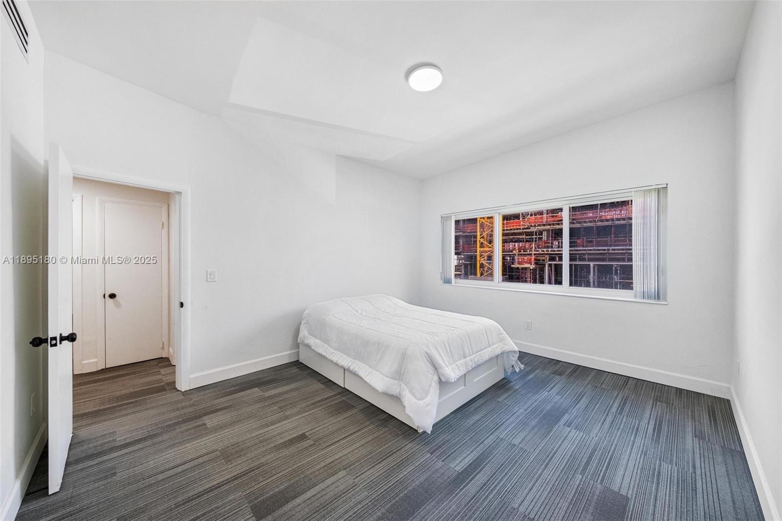 9400 CONDO APTS - Residential Lease