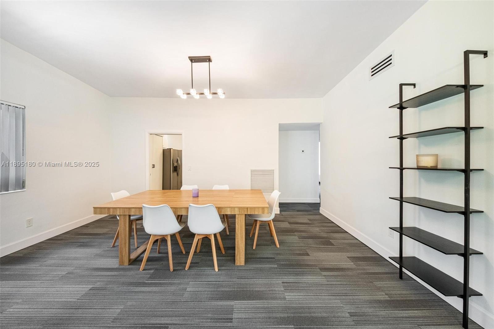 9400 CONDO APTS - Residential Lease