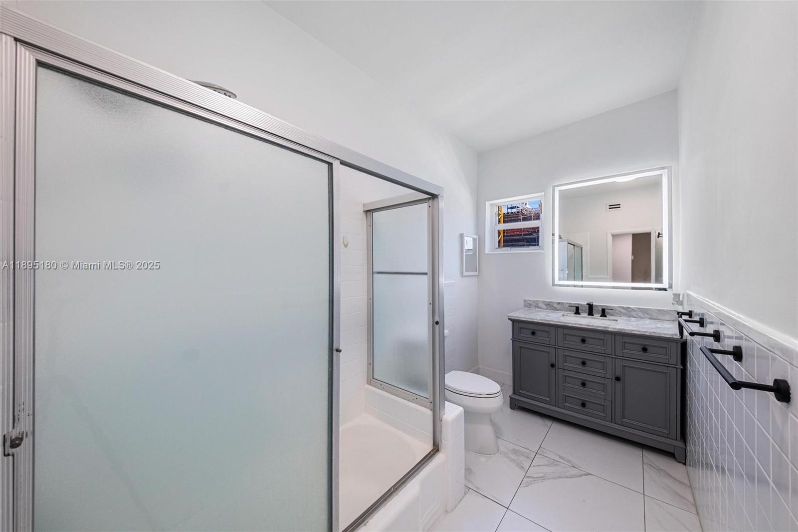 9400 CONDO APTS - Residential Lease