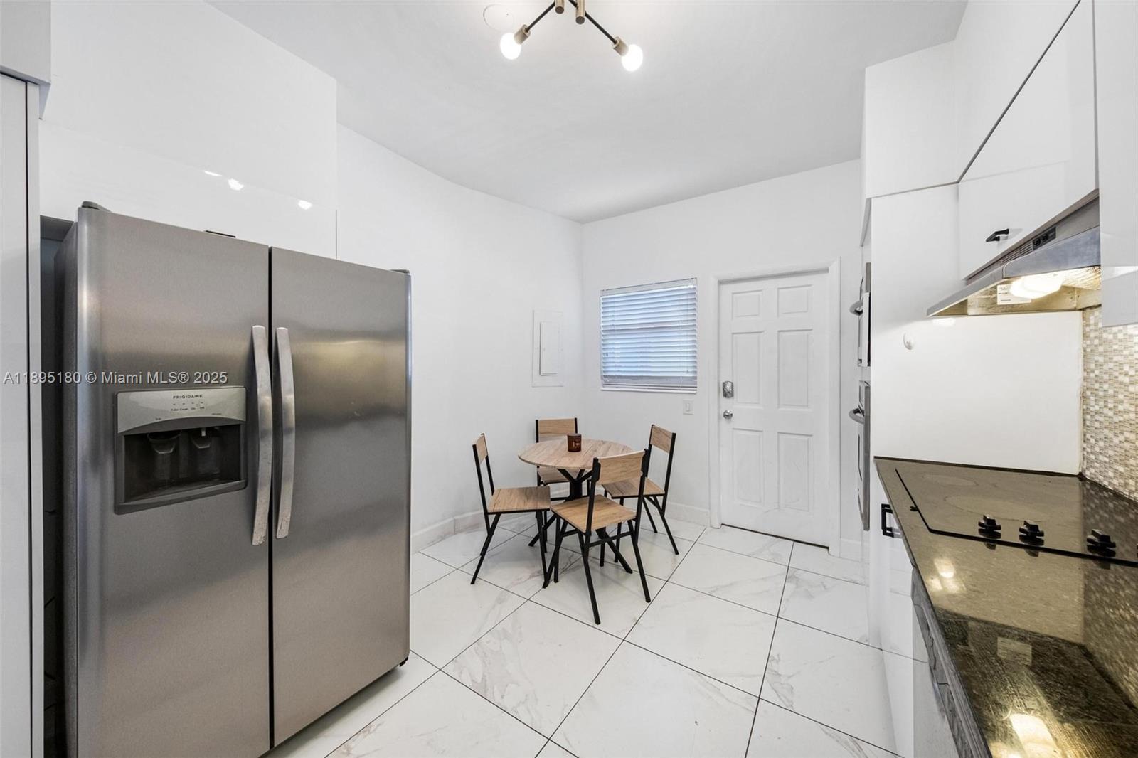 9400 CONDO APTS - Residential Lease