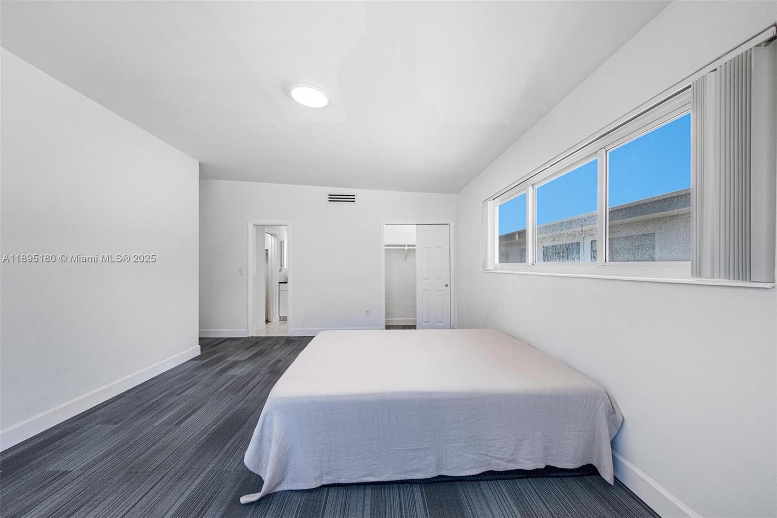 9400 CONDO APTS - Residential Lease