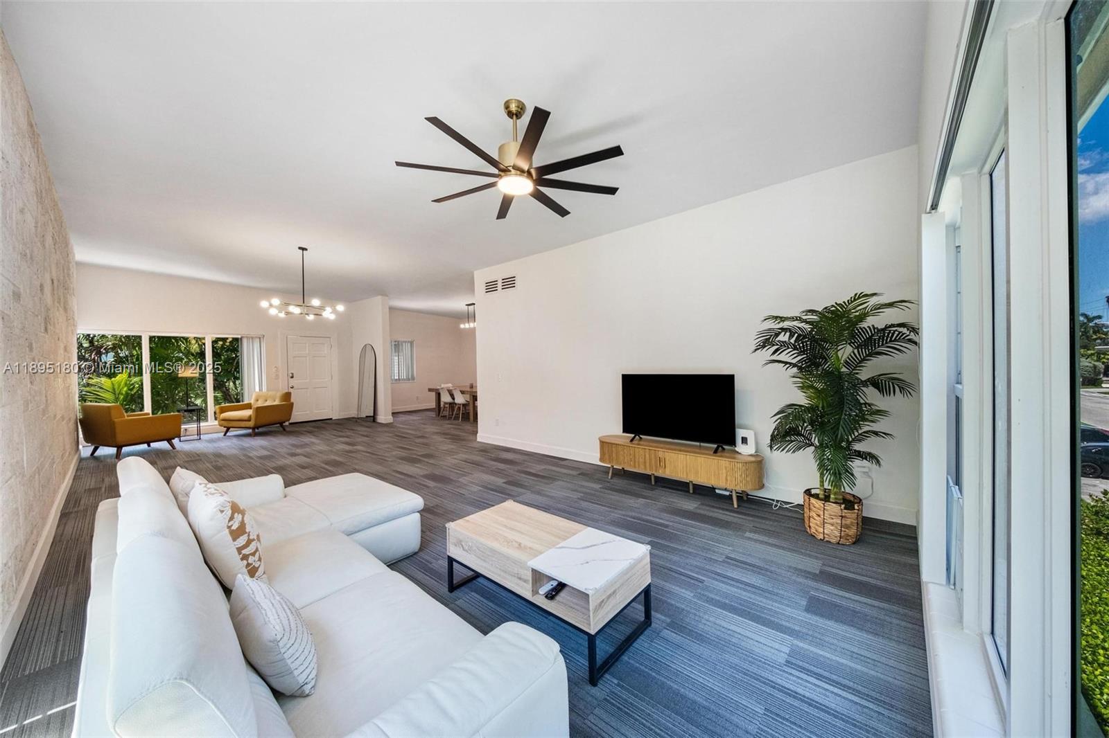 9400 CONDO APTS - Residential Lease