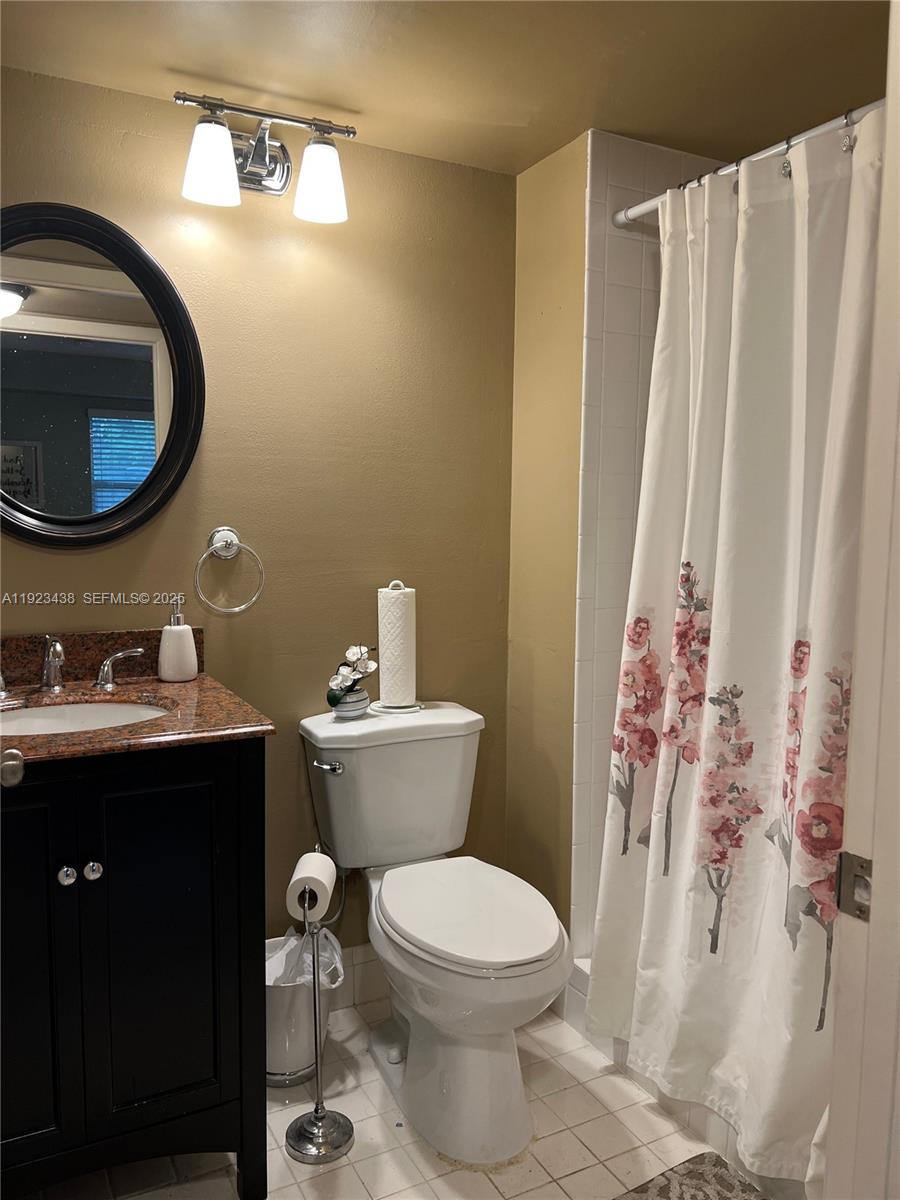 ROLLING HILLS GOLF AND TE - Residential Lease