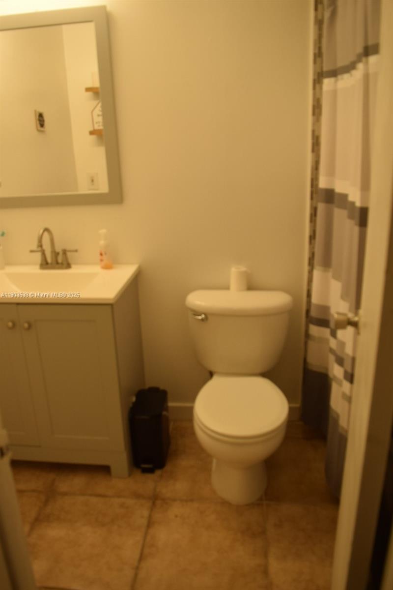 VILLAGE GREEN CONDO - Residential