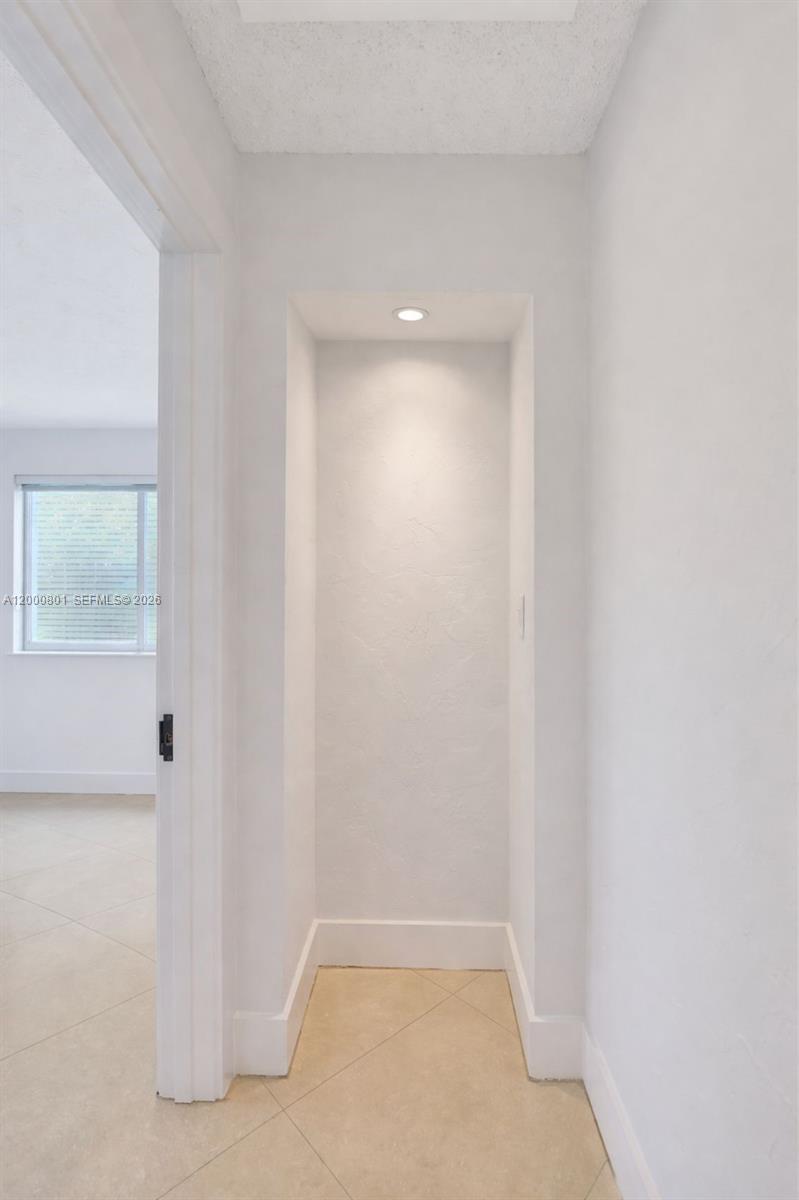 TROPICAL MANORS ADD - Residential Lease