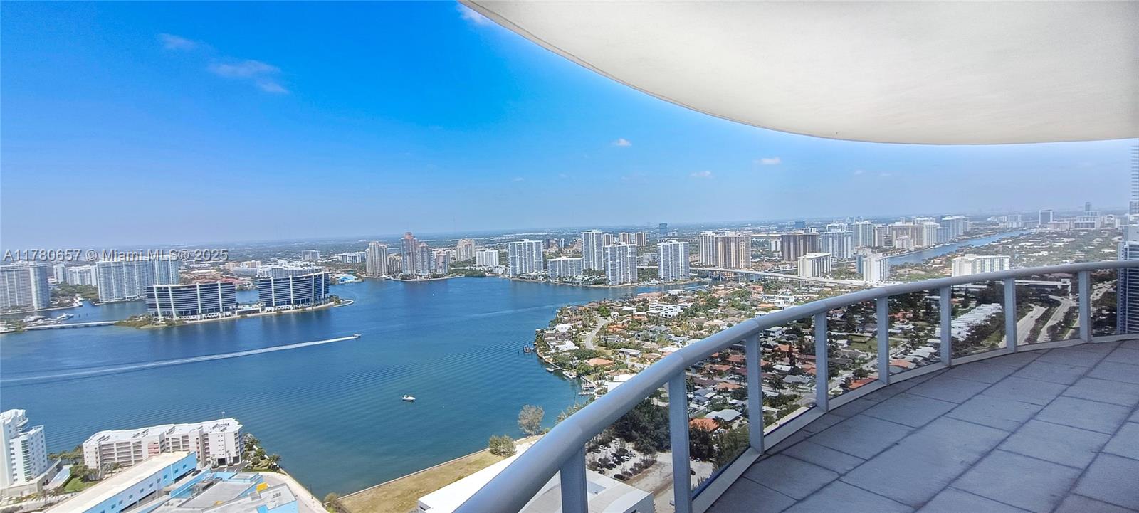 TRUMP ROYALE CONDO - Residential