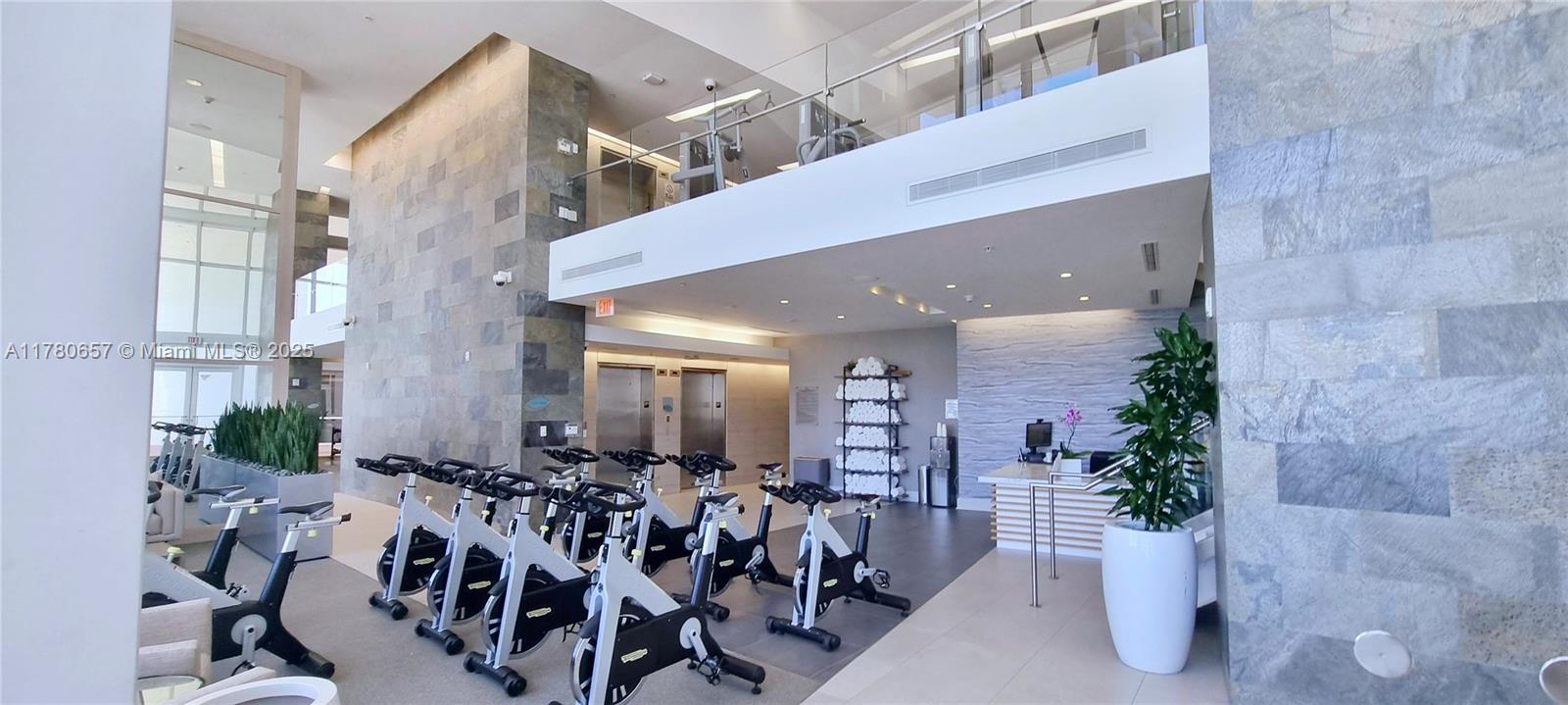 TRUMP ROYALE CONDO - Residential