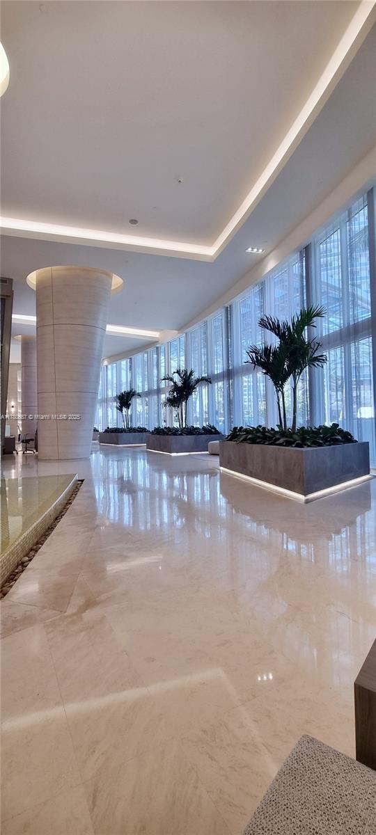 TRUMP ROYALE CONDO - Residential