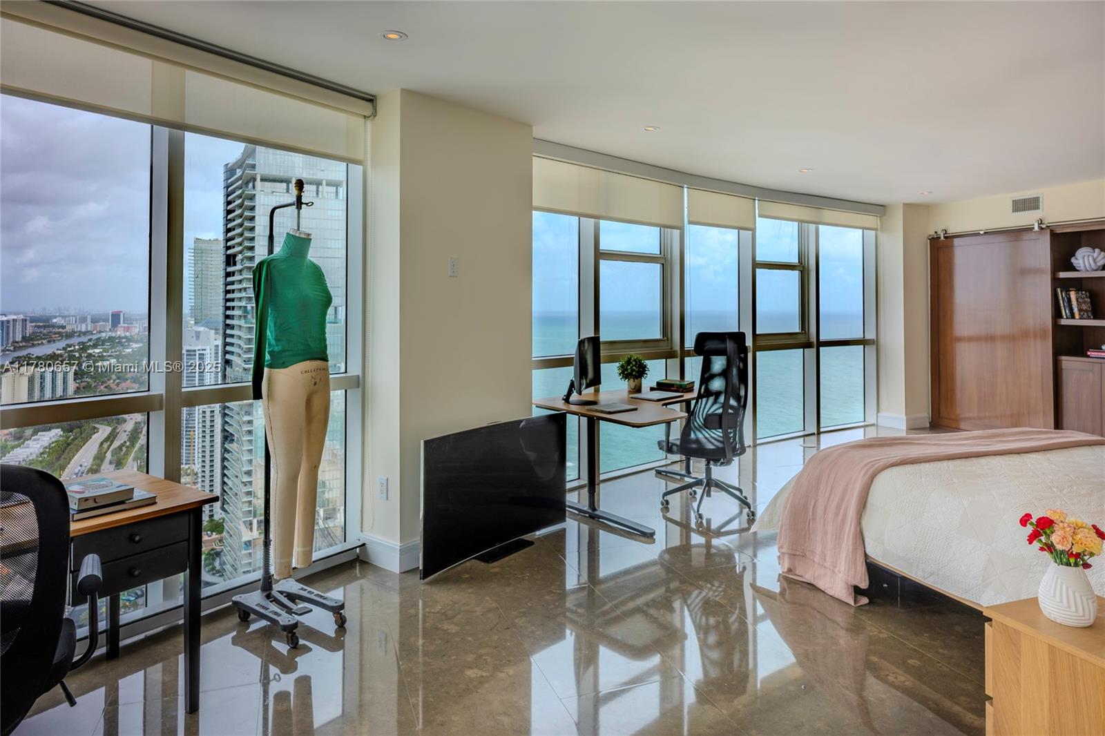TRUMP ROYALE CONDO - Residential
