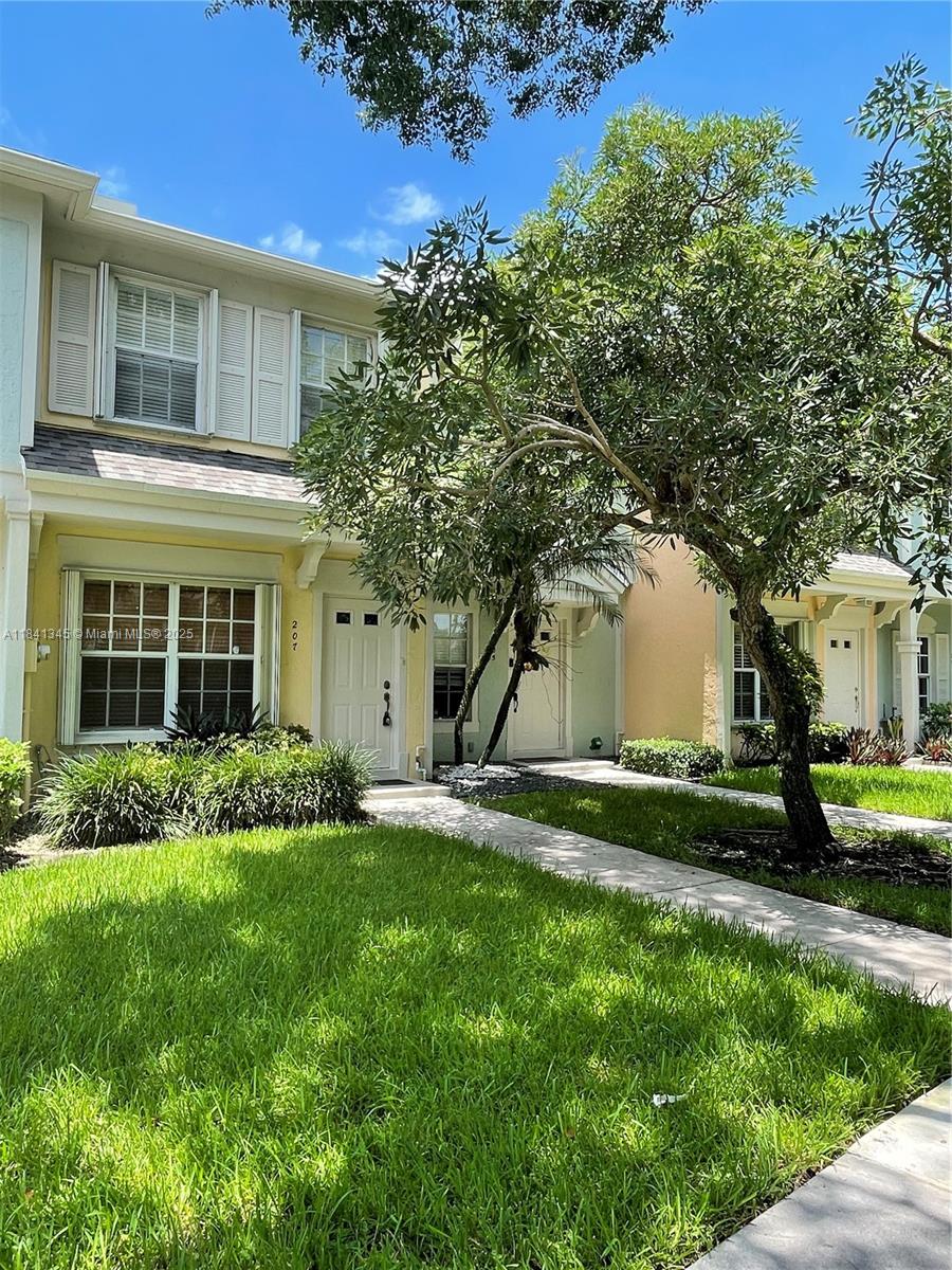 207 Mallory Ct