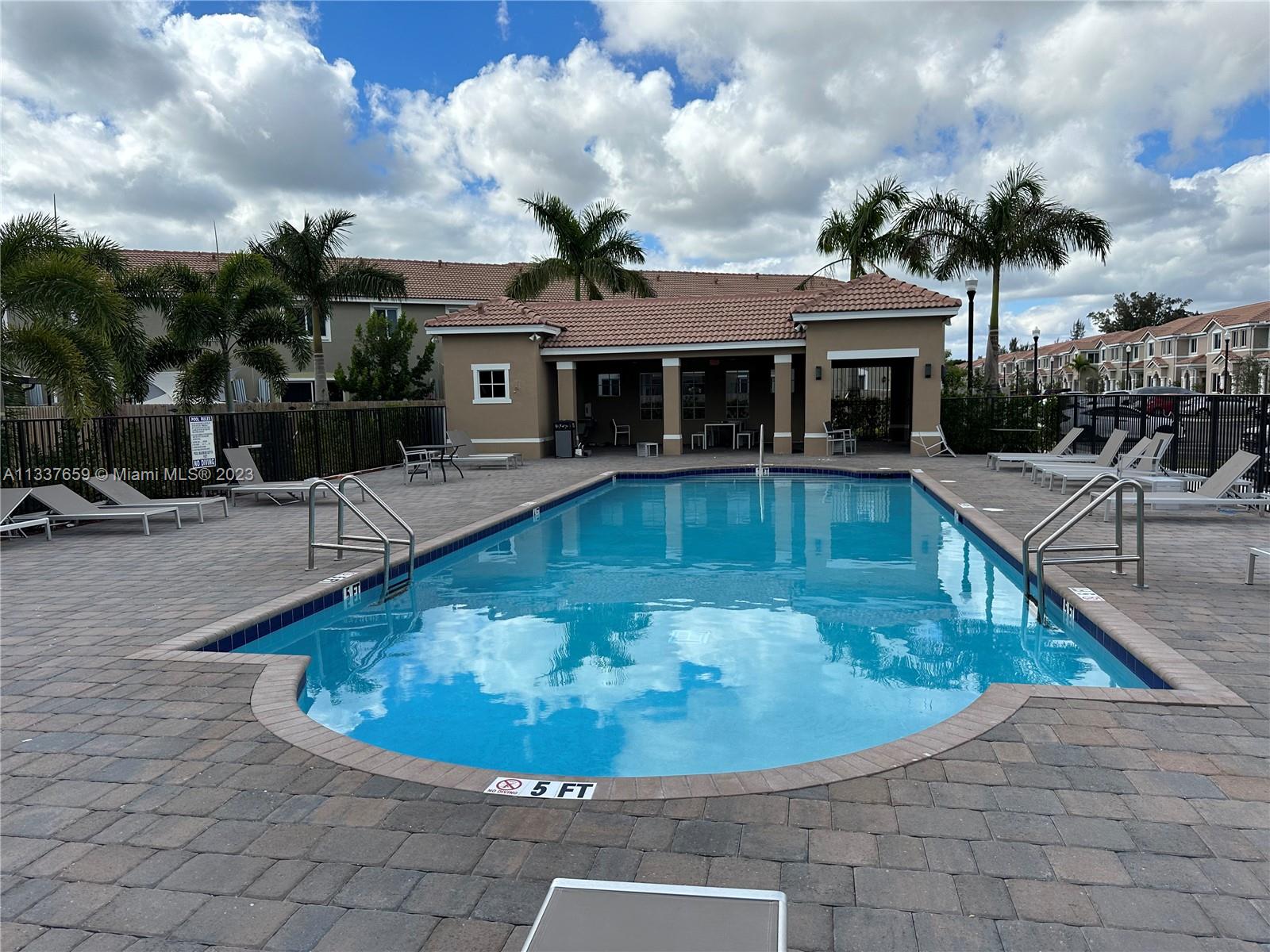 TOWNS AT SEASCAPE - Residential Lease