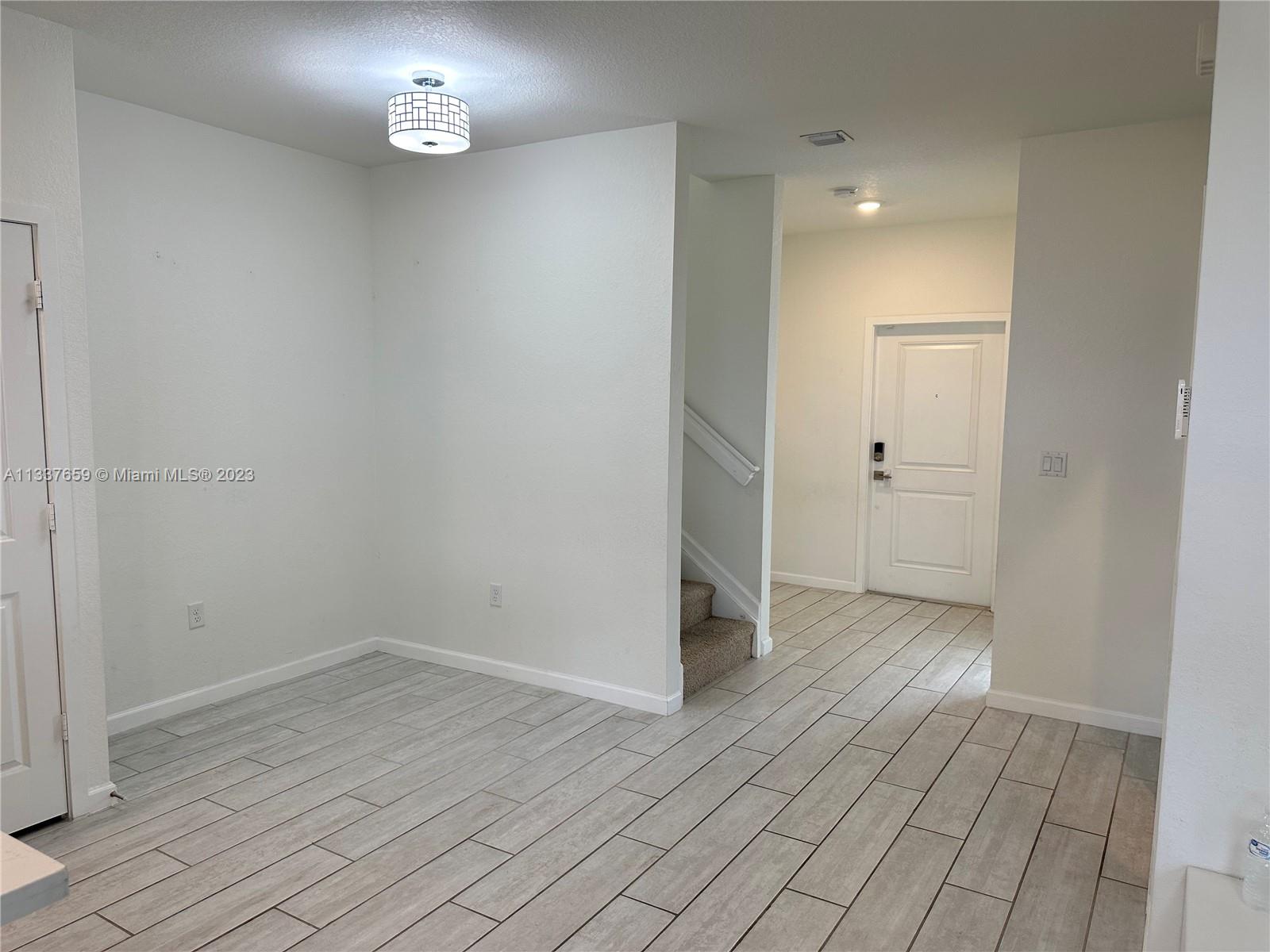 TOWNS AT SEASCAPE - Residential Lease