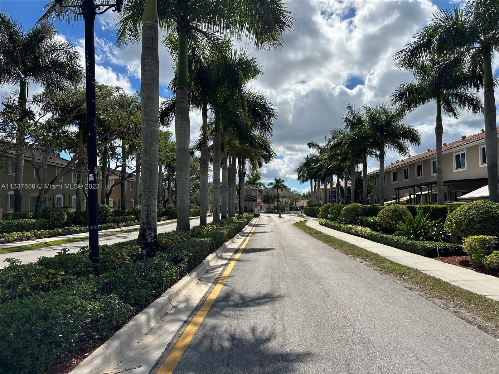 TOWNS AT SEASCAPE - Residential Lease