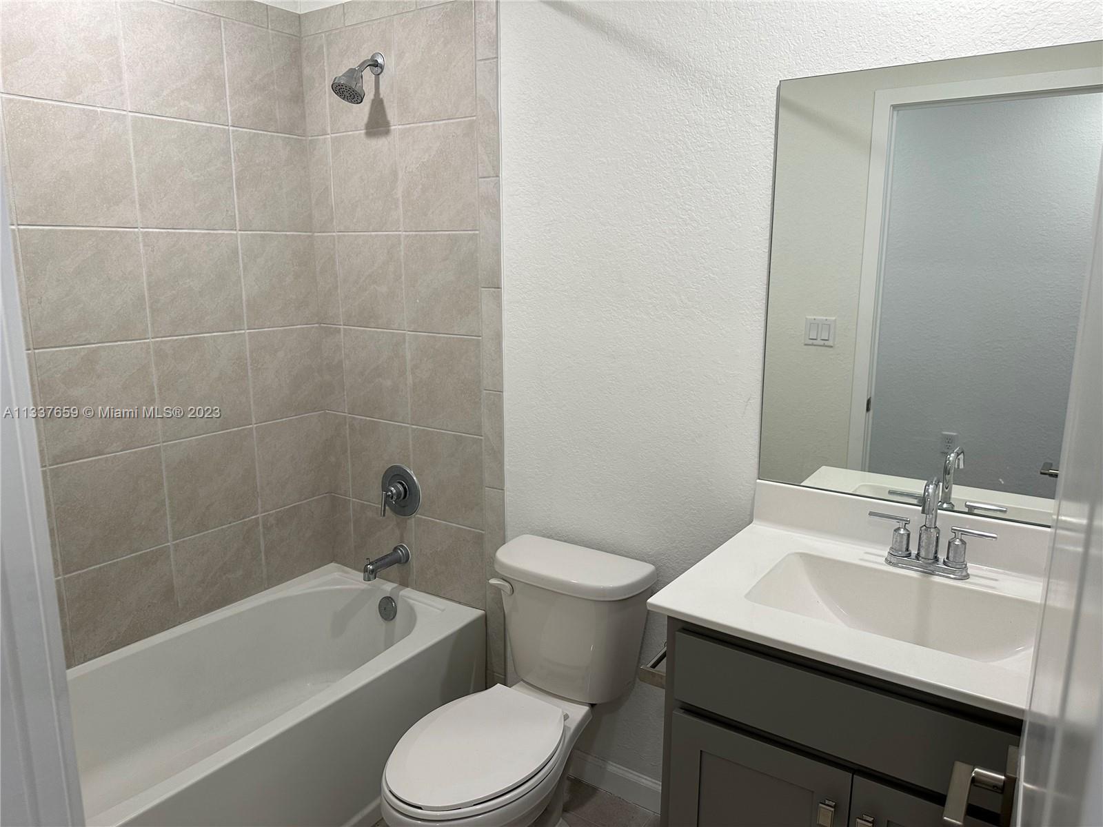 TOWNS AT SEASCAPE - Residential Lease