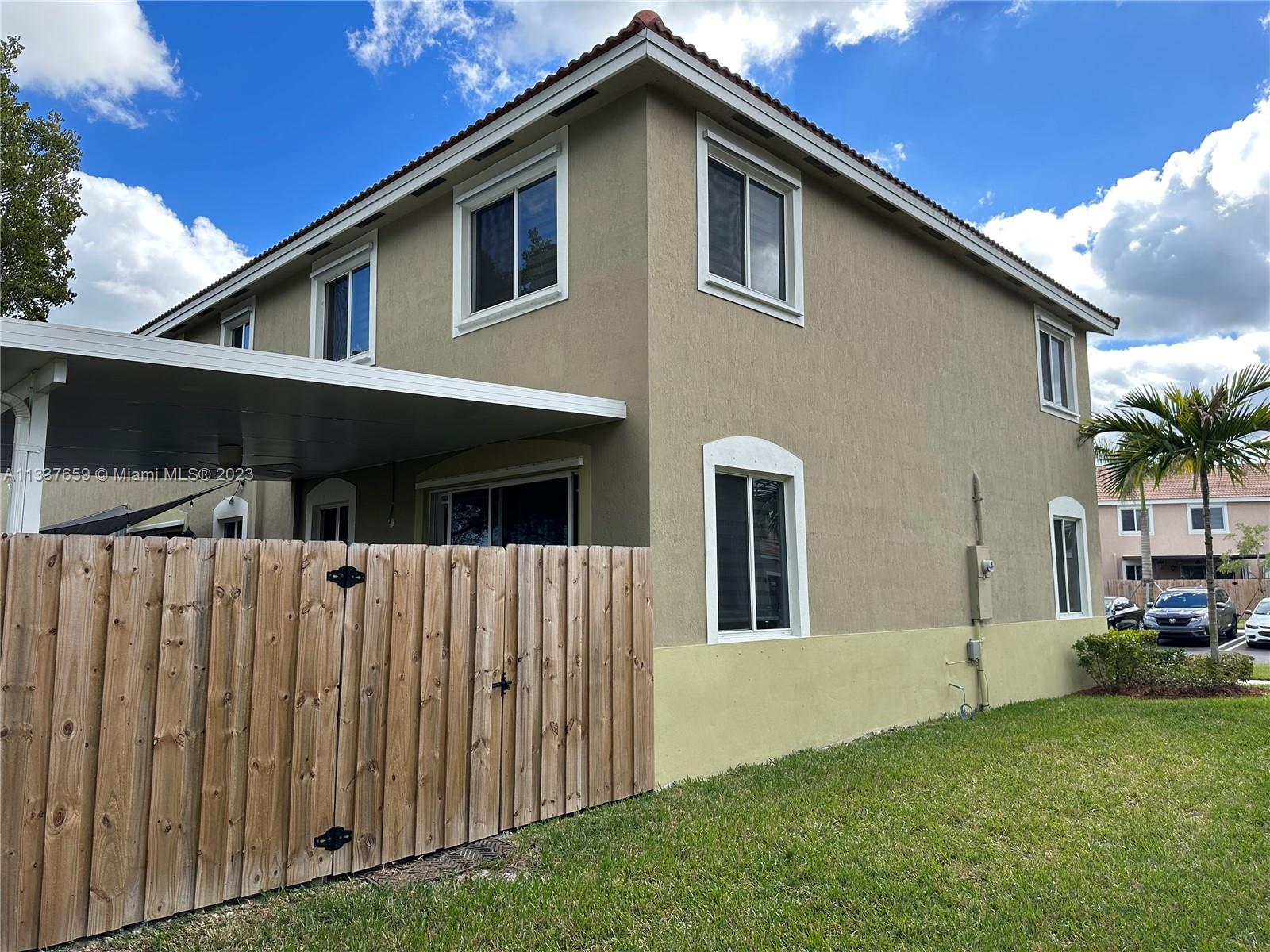 TOWNS AT SEASCAPE - Residential Lease