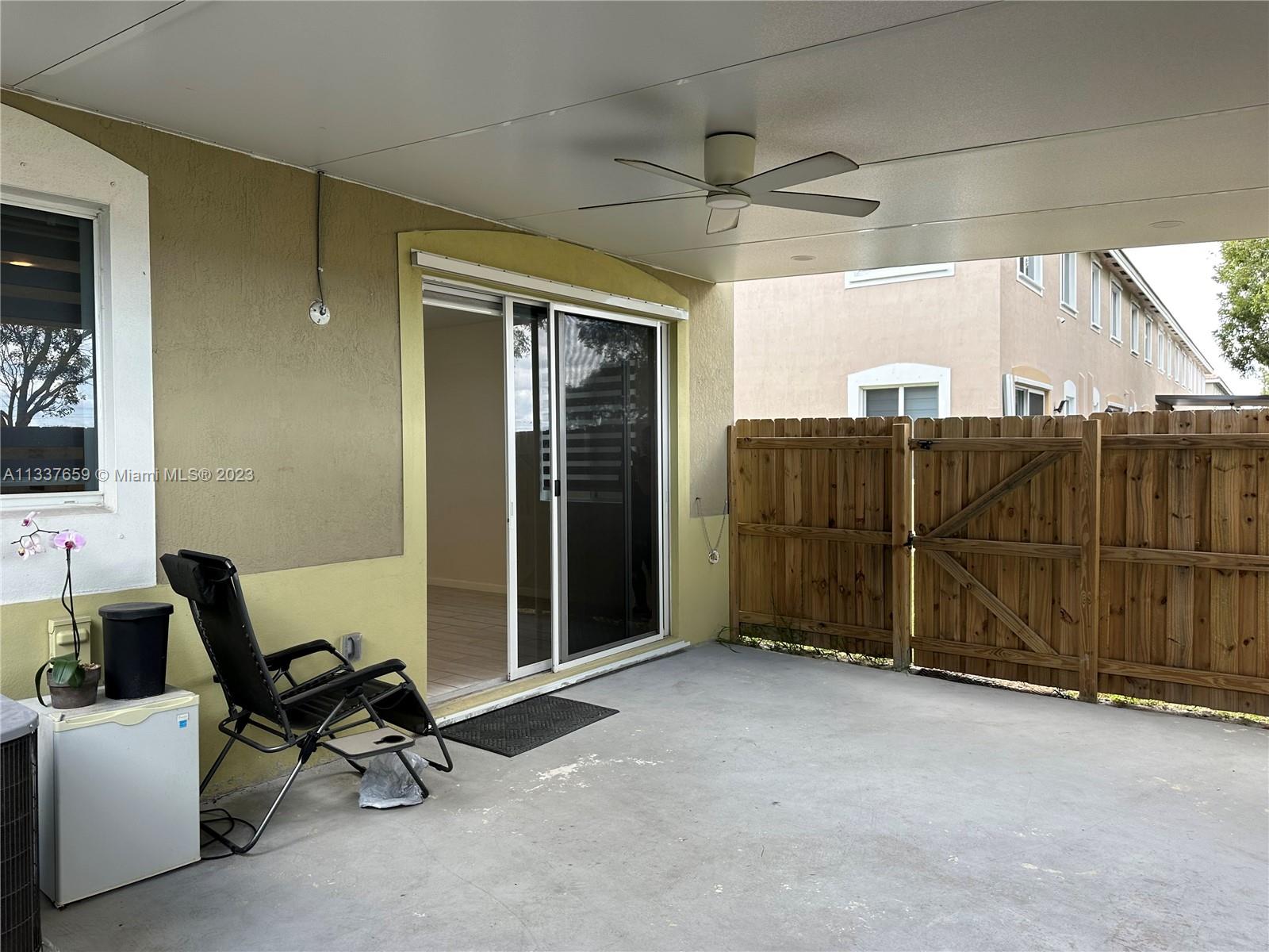 TOWNS AT SEASCAPE - Residential Lease