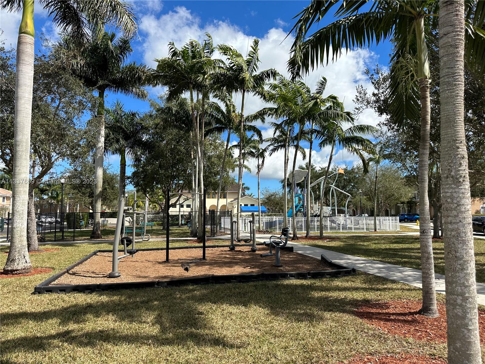 TOWNS AT SEASCAPE - Residential Lease