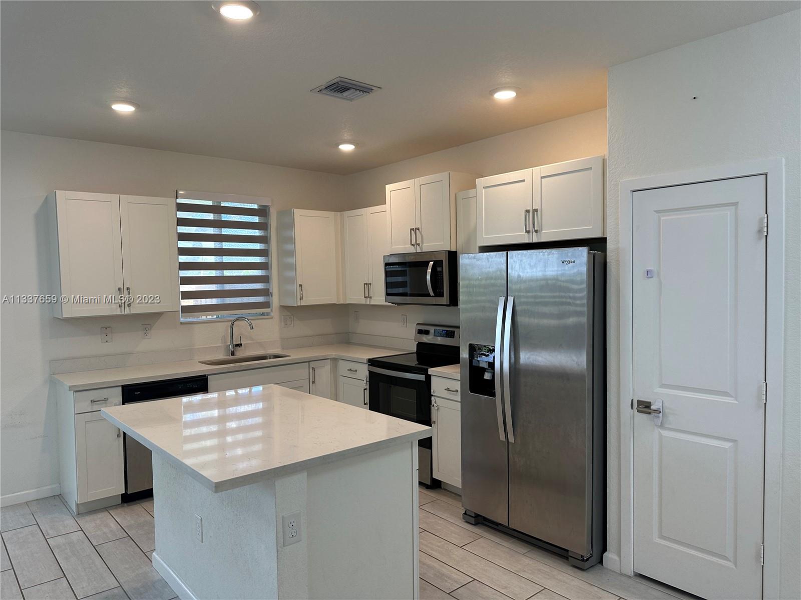 TOWNS AT SEASCAPE - Residential Lease