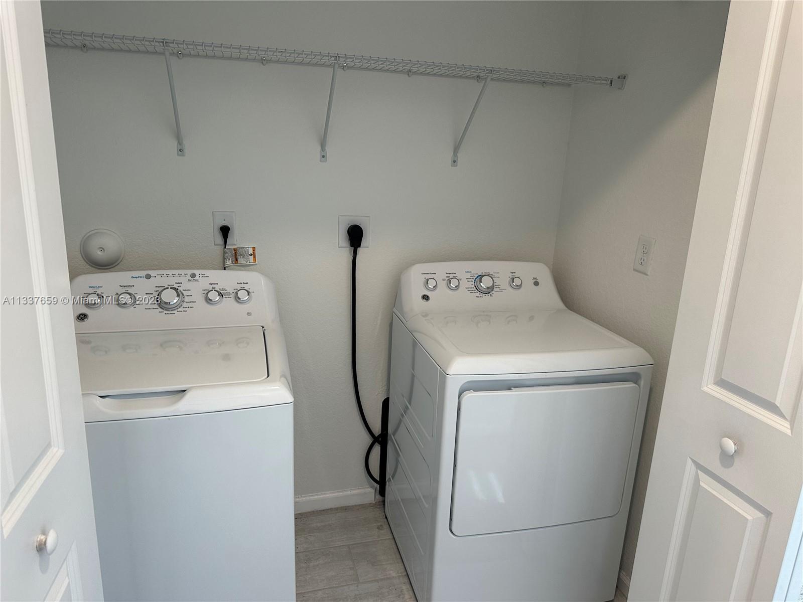 TOWNS AT SEASCAPE - Residential Lease