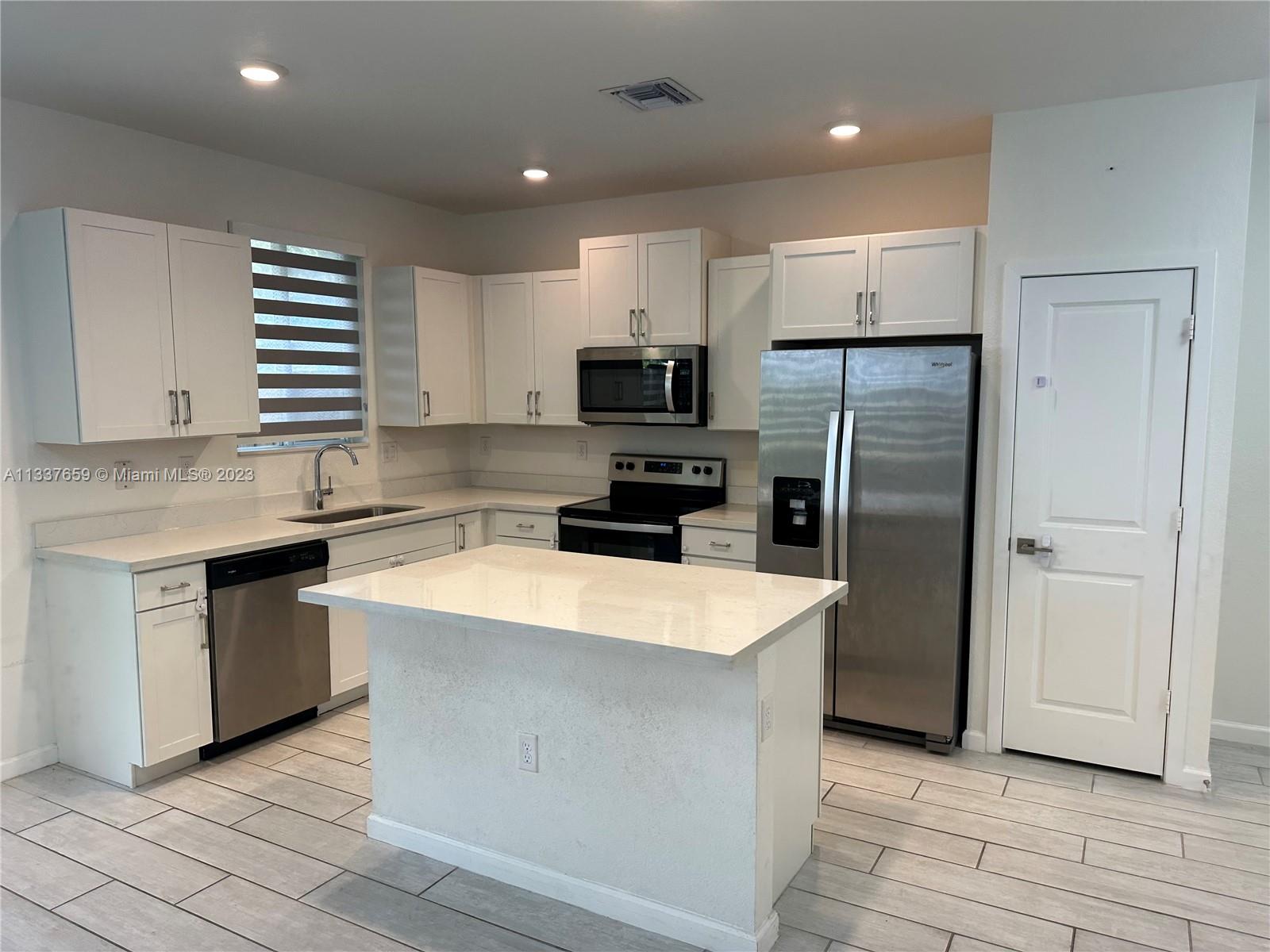 TOWNS AT SEASCAPE - Residential Lease