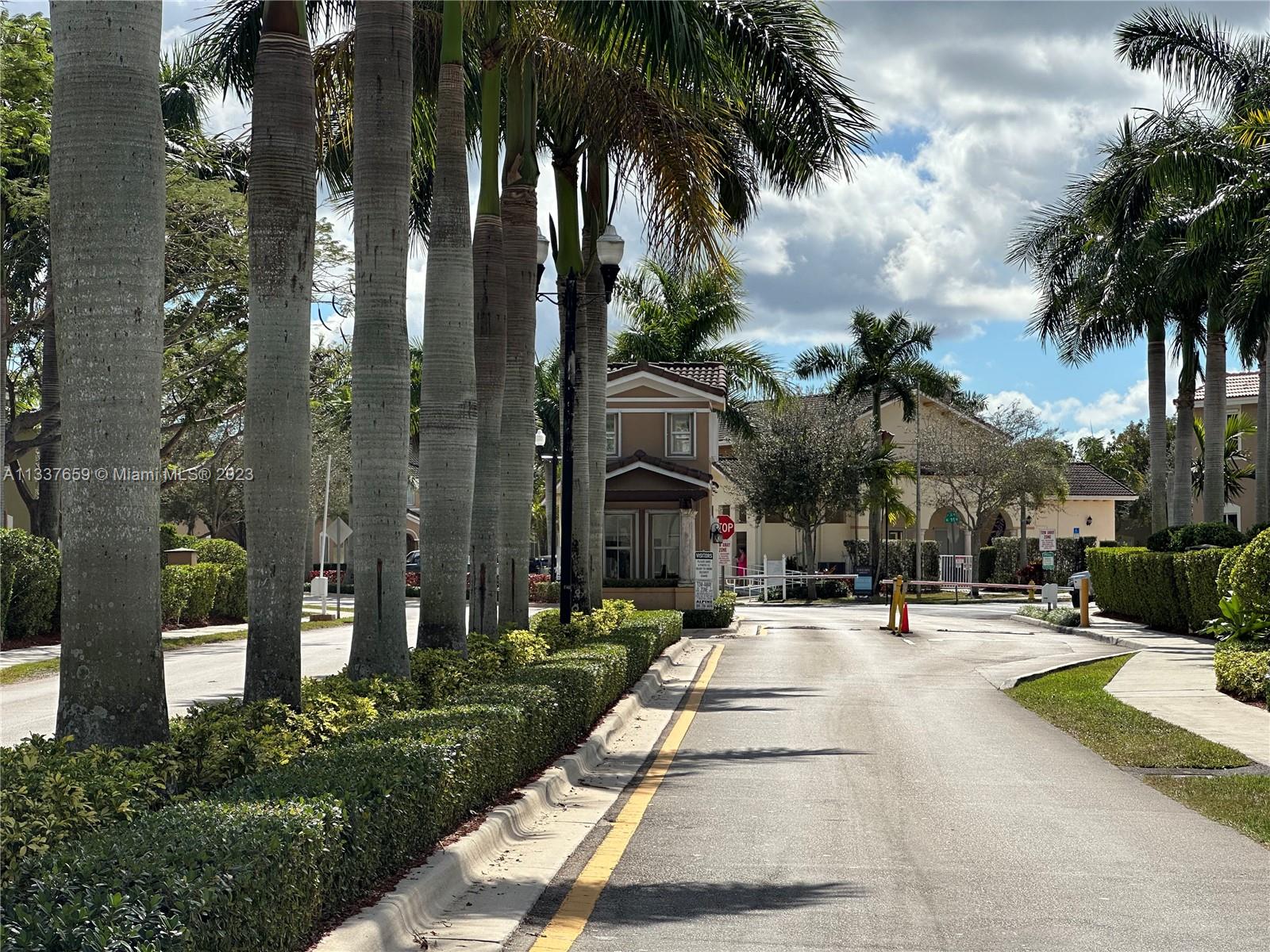 TOWNS AT SEASCAPE - Residential Lease