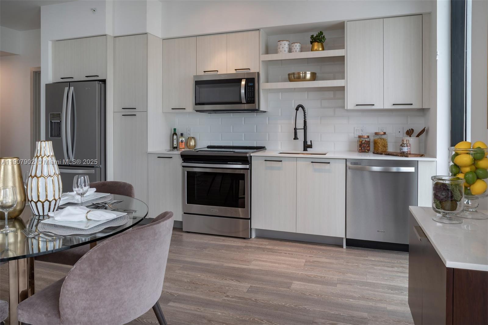 MIAMI HEIGHTS - Residential Lease