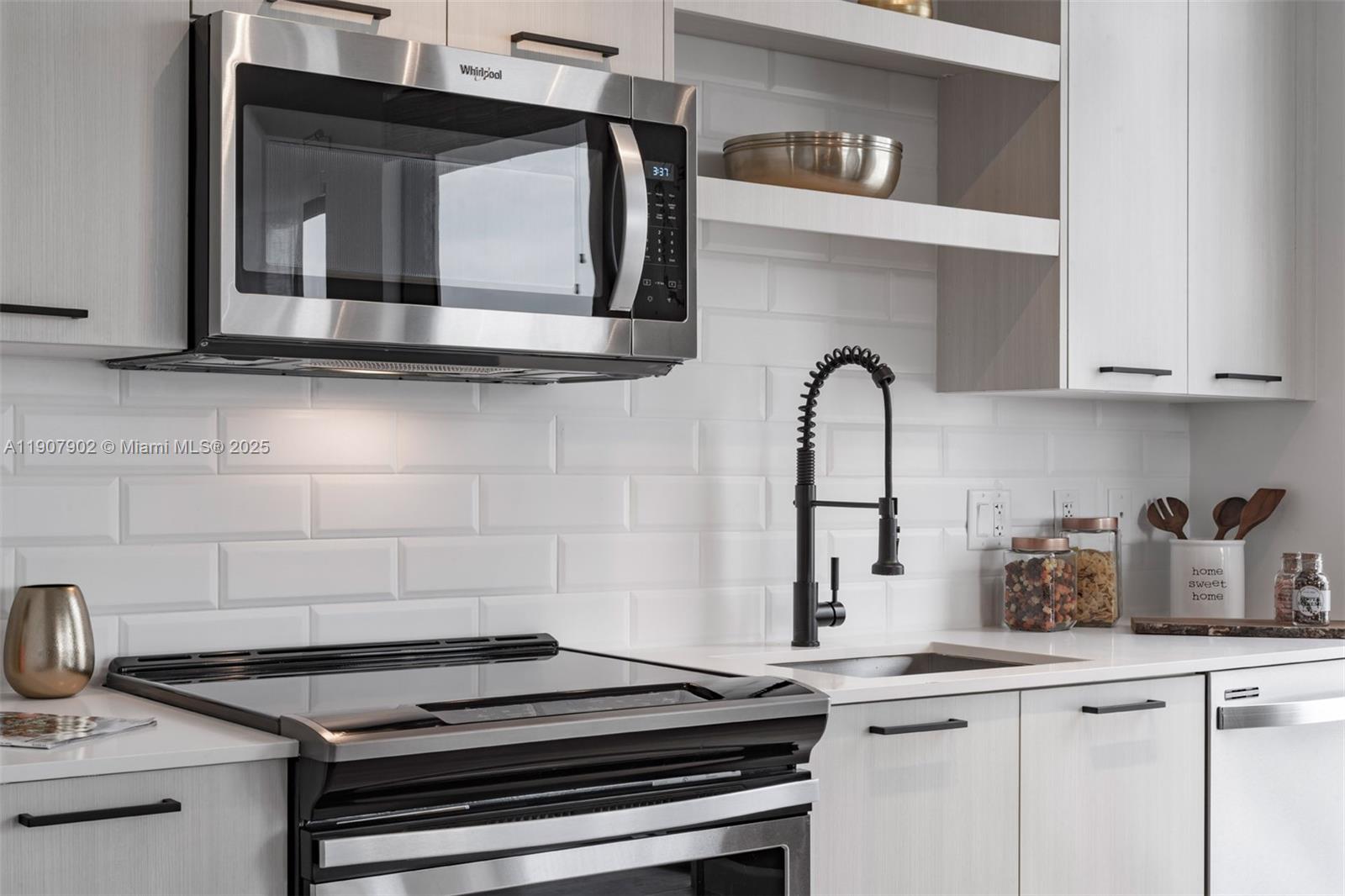 MIAMI HEIGHTS - Residential Lease