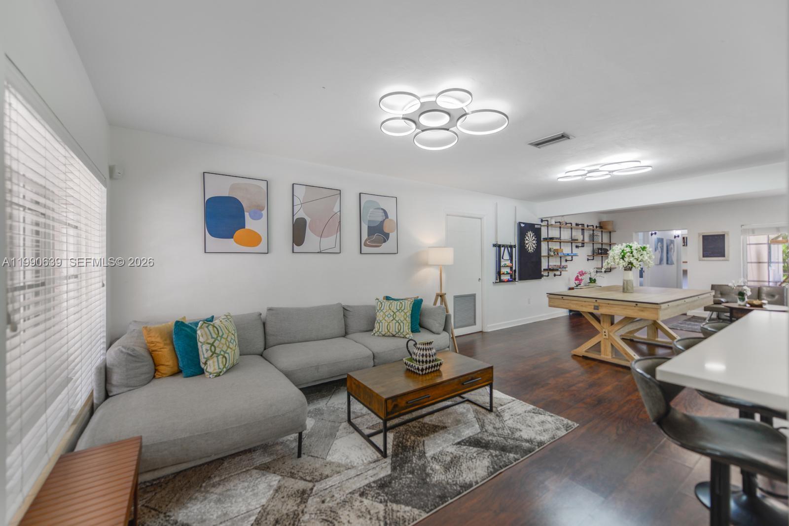 1714 Costado St 1714