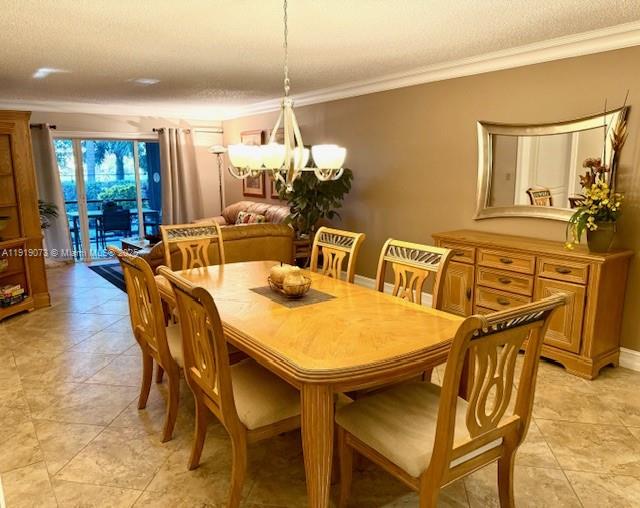 NINTH GREEN AT CRYSTAL LA - Residential