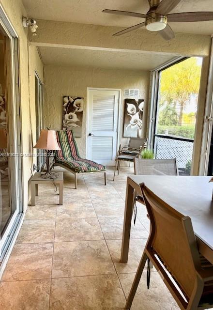 NINTH GREEN AT CRYSTAL LA - Residential