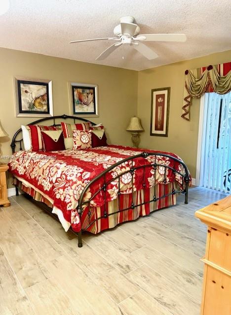 NINTH GREEN AT CRYSTAL LA - Residential