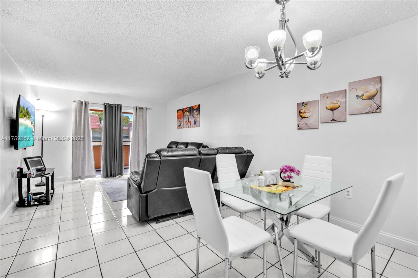LAGO CONDO - Residential
