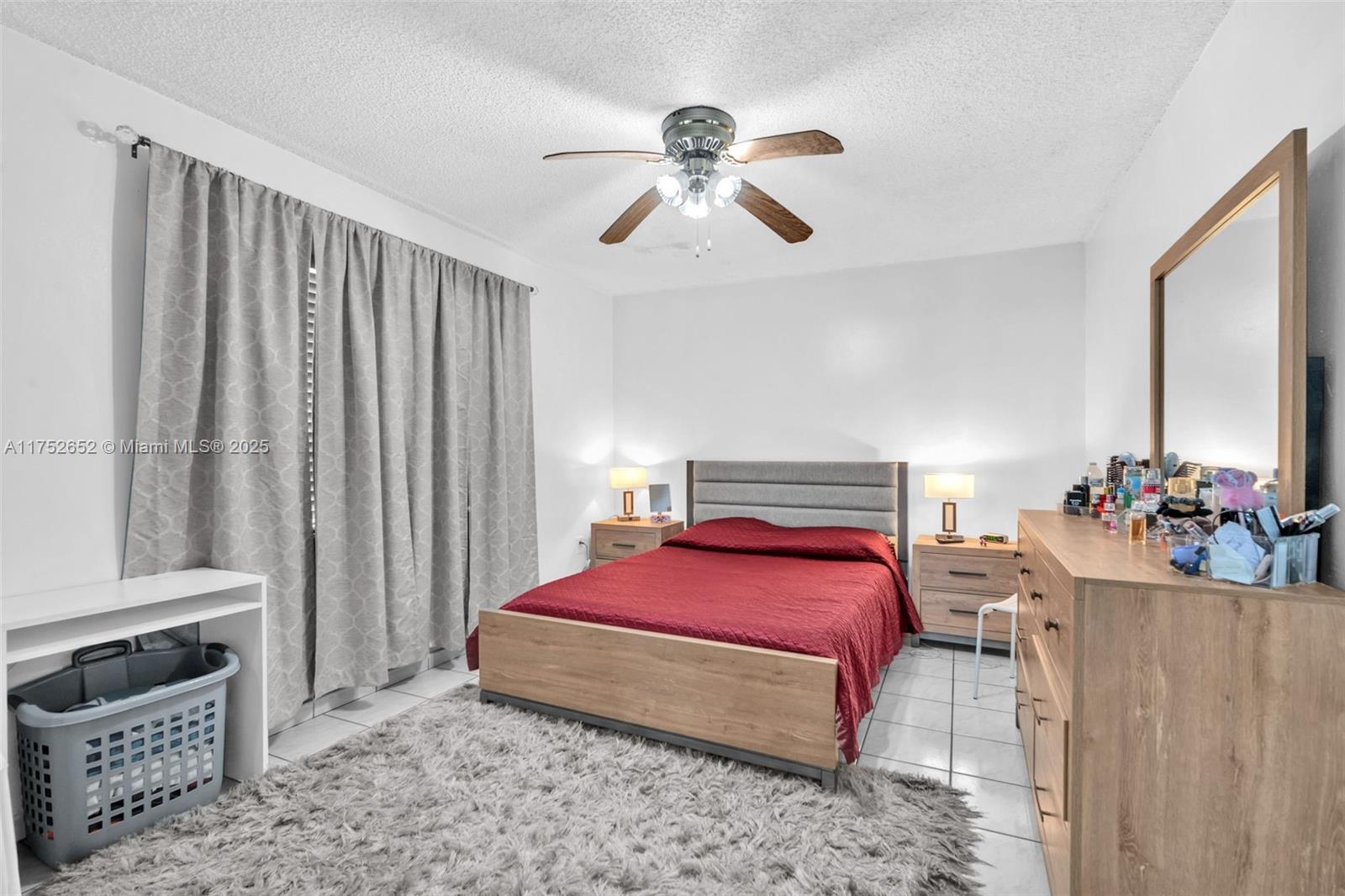 LAGO CONDO - Residential
