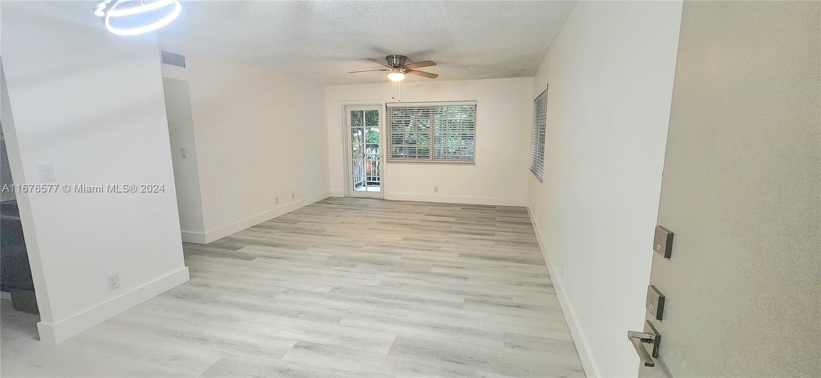 351 NE 19th Pl 210K