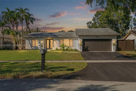 5037 SW 87th Ter Cooper City FL 33328