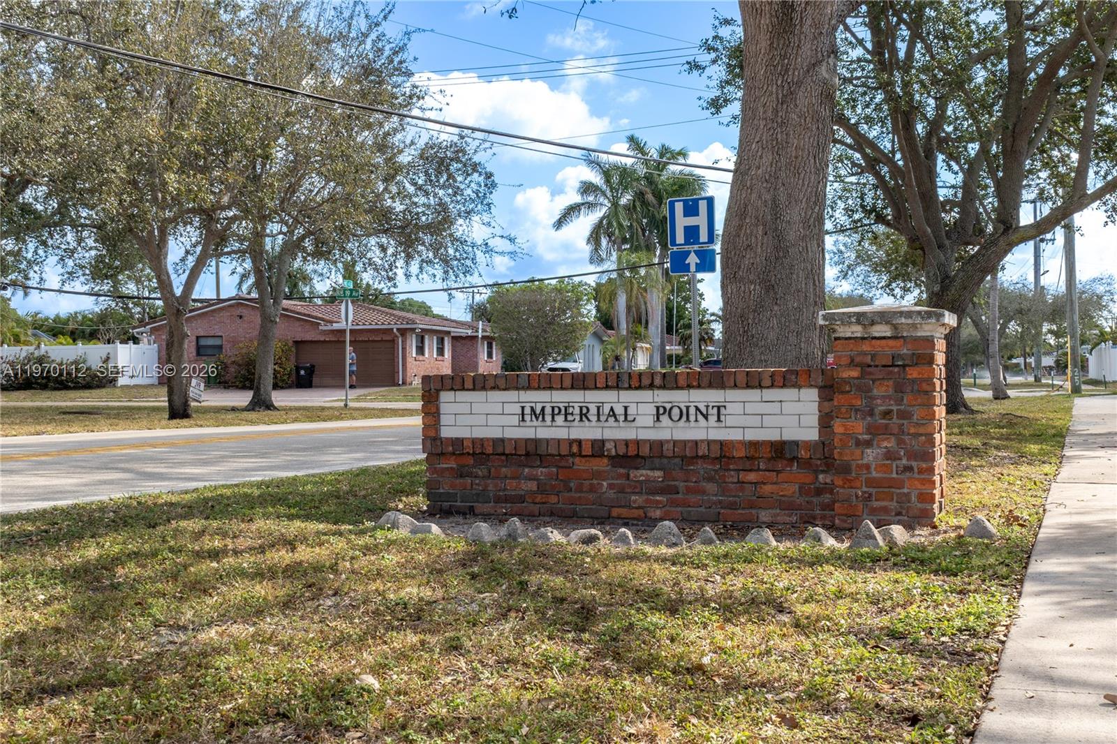 IMPERIAL POINT 1 SEC - Residential