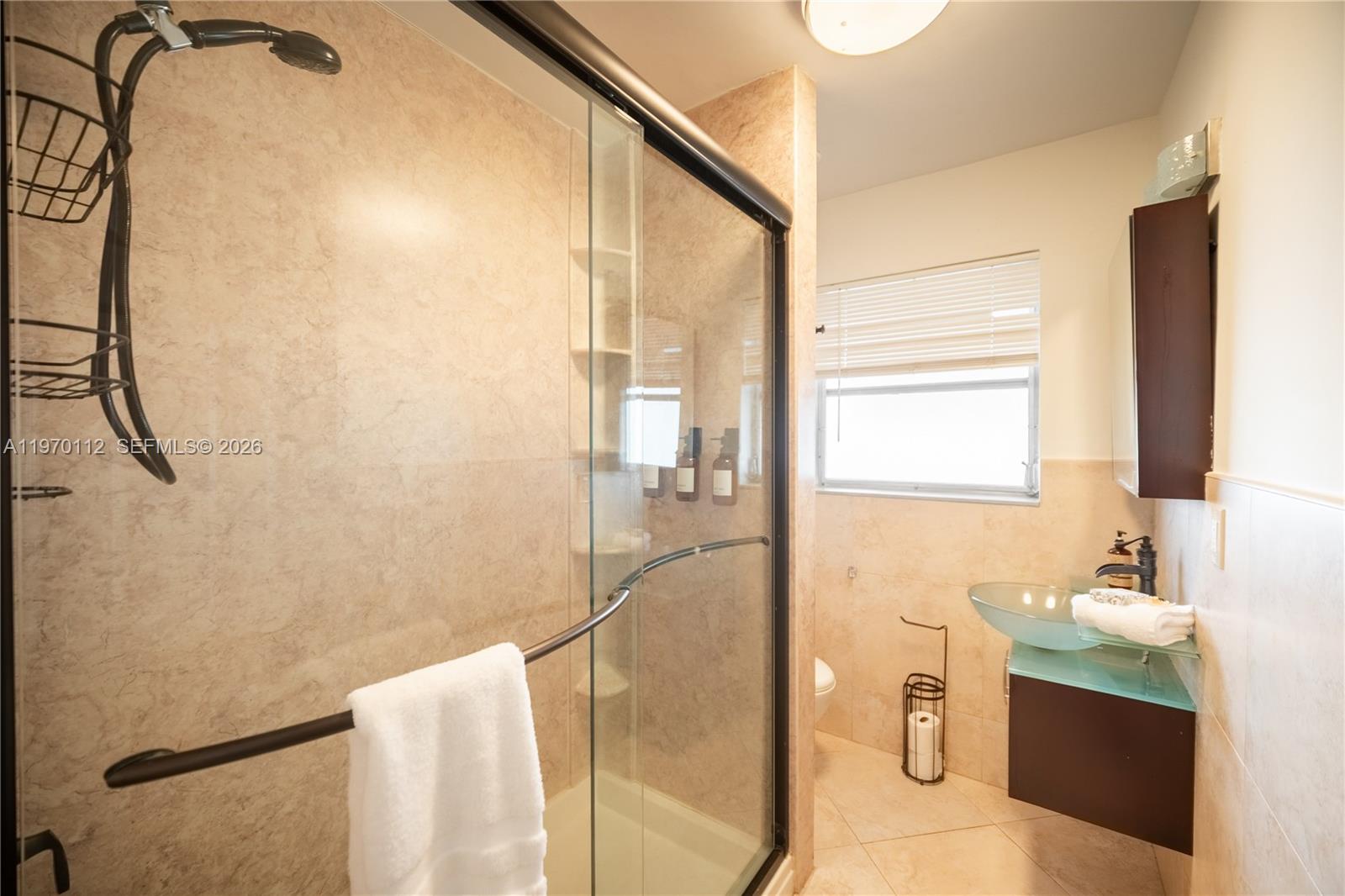 IMPERIAL POINT 1 SEC - Residential